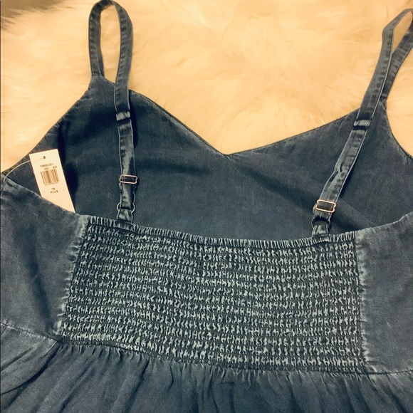 Jean Chambray Sleeveless Tank / Camisole top - Picture 2 of 3